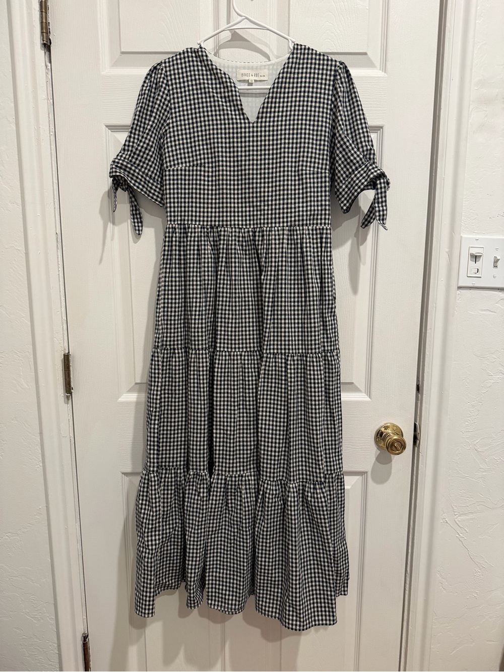 Tie-Sleeve Gingham Tiered Midi Dress - Black/White